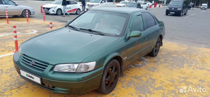 Toyota Camry 2.2 AT, 1999, 160 000 км