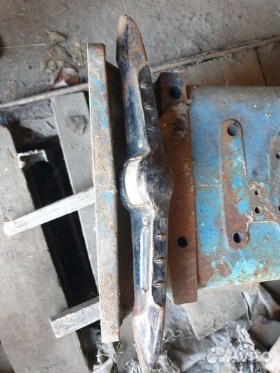 Птичка Москвич 402,403,407