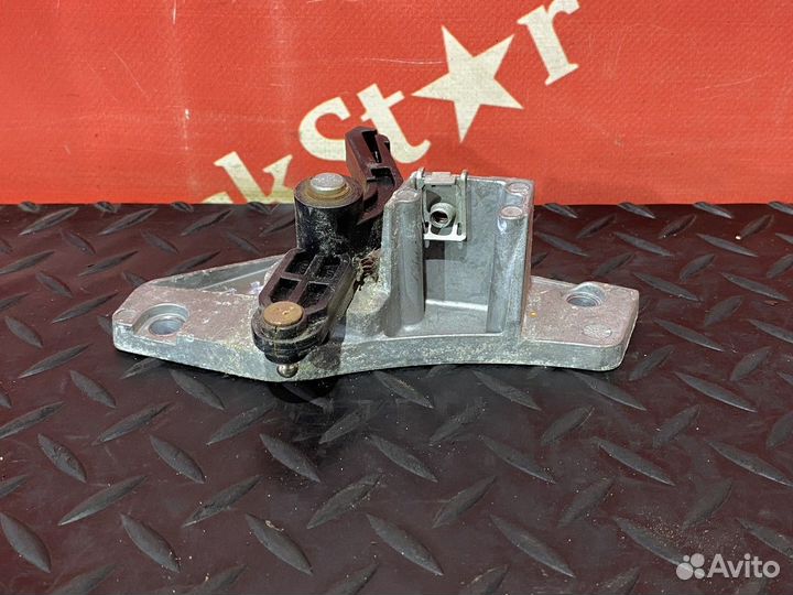 Ручка двери внутренняя левая Daf XF105