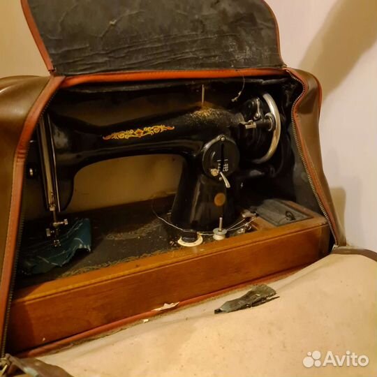 Швейная машина Подольск ручная