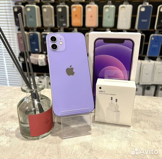 iPhone 12, 64 ГБ