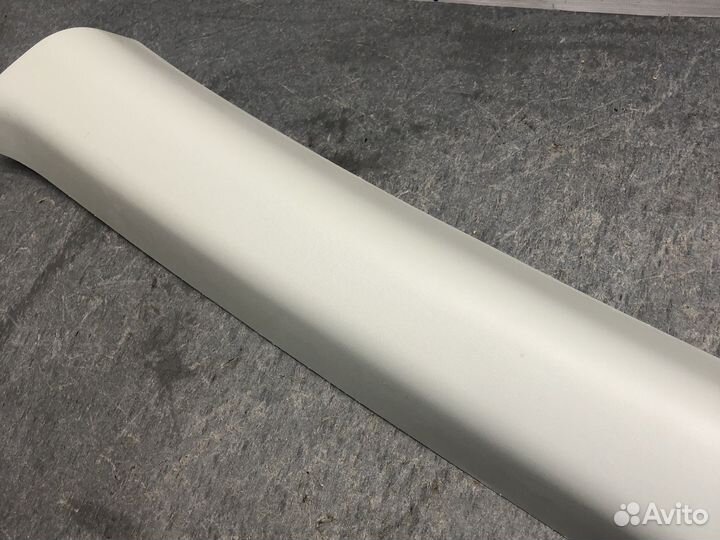 Обшивка верх пер прав стойки Nissan Almera g15