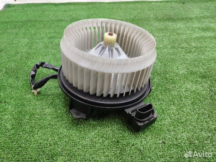 Моторчик печки Honda Civic 4D R18A1 2009