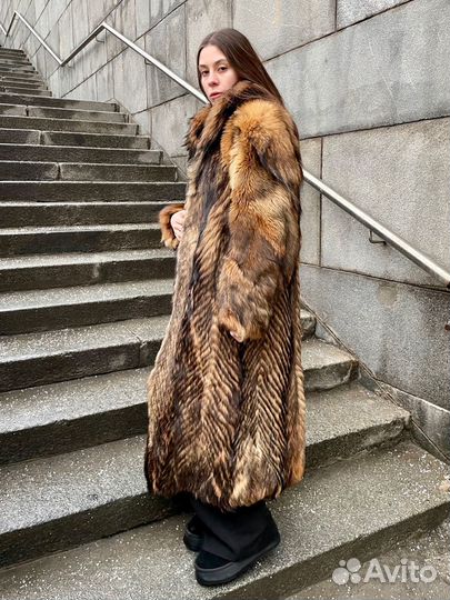 Винтажная шуба из меха волка
