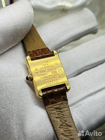 Часы cartier tank