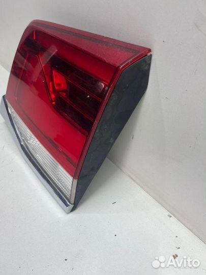 Фонарь внутренний задний правый Toyota Land