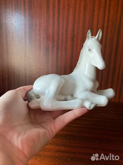 Фарфоровая статуэтка «Лошадь», лфз