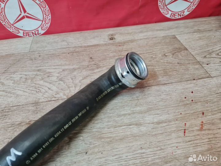 Патрубок системы охлаждения Mercedes-Benz C S204