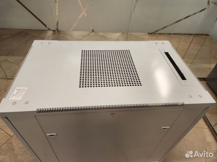 Серверный шкаф Cabeus