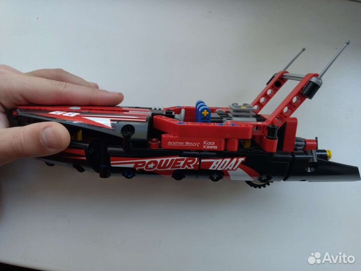 Lego technic лодка 42089