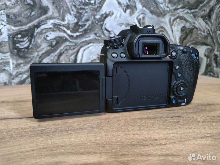 Фотоаппарат Canon 80d + доп.комплеткация