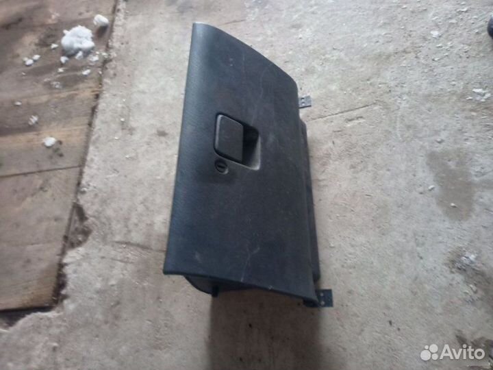 Бардачок Mazda 6 GE 1991-1997