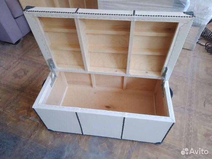 Сундук деревянный