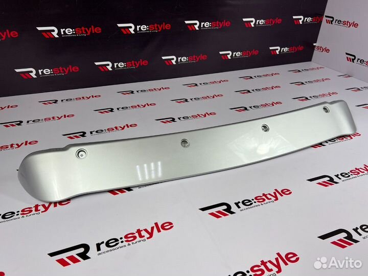 Спойлер Toyota Hiace 200 T1998