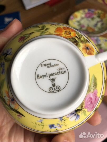 Чайные чашки с блюдцами фарфоровые