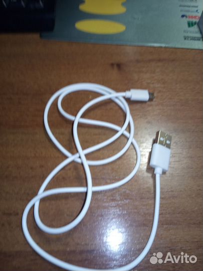 Зарядное устройство,адаптер, кабели для смартфонов