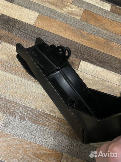 Кронштейн запасного колеса с замком ГАЗель