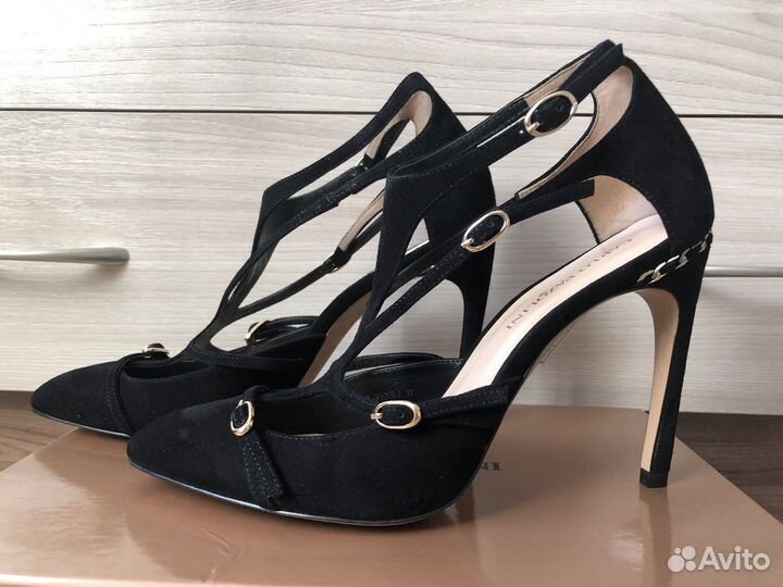 Туфли замшевые 37 Carlo Pazolini