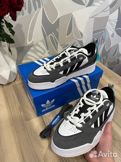 Adidas originals Adi2000