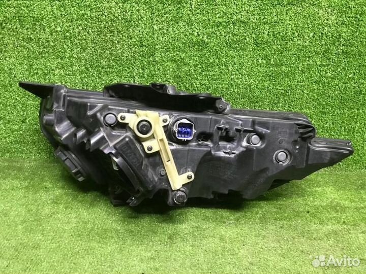 Фара правая Genesis G90