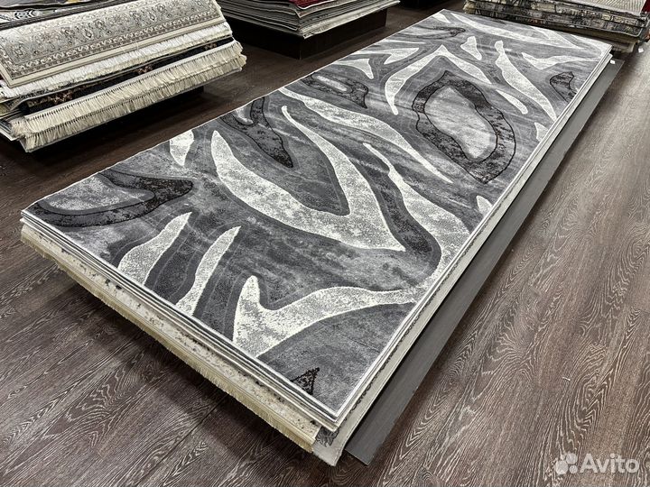 Ковер 1.5 х 4.0м новый