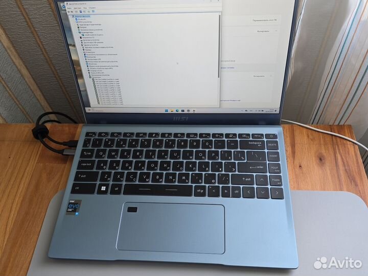 MSI Prestige 14 A12M. Core i5-1240P/512 гб/16Гб