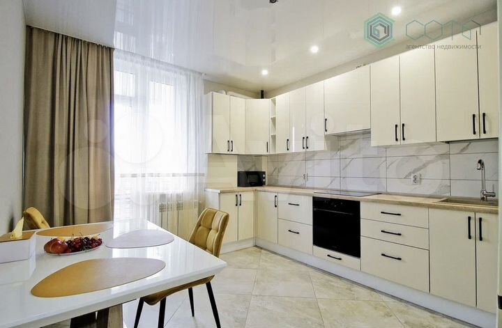 2-к. квартира, 62 м², 1/16 эт.