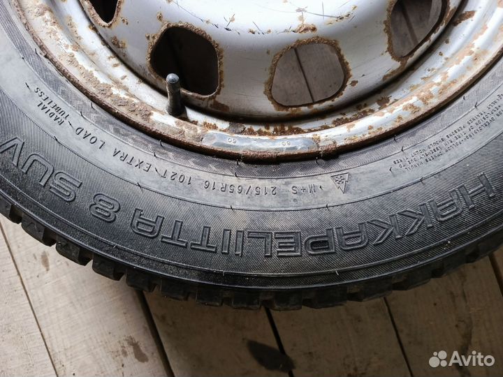 Продам зимние колеса Nokian Hakka 8 215/65R16