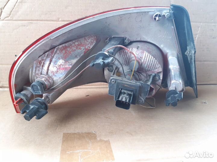 Фонарь задний левый и правый Волга Сайбер