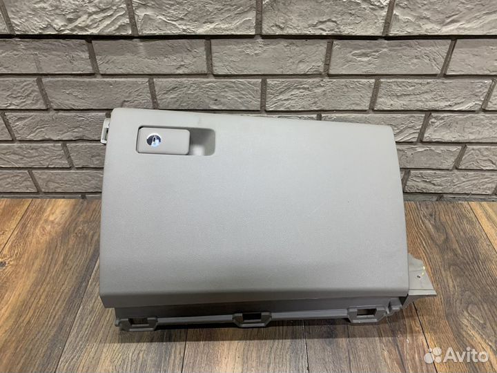 Kia Optima IV Бардачок