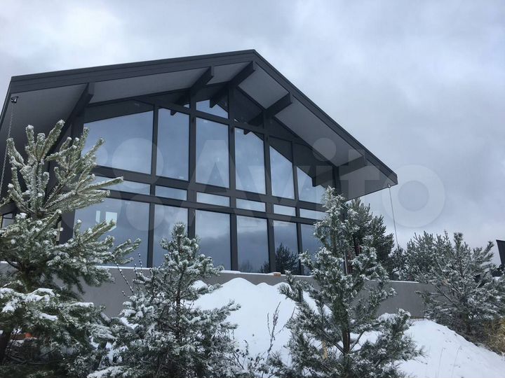 Дом 220 м² на участке 12 сот.