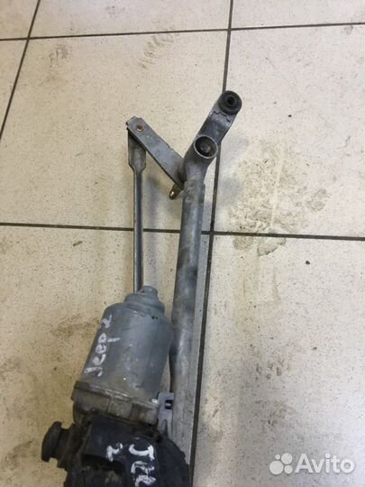 Трапеция дворников Jeep Cherokee WK2