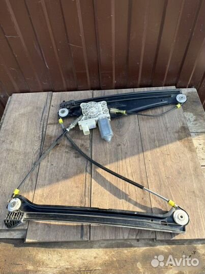 Стеклоподъемник передний правый Bmw 7 E66