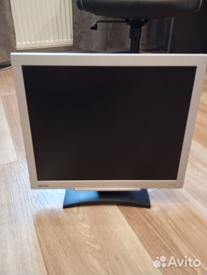 Монитор benq q7t4