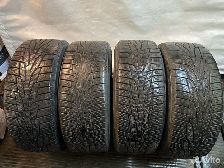 Kumho I'Zen KW31 235/55 R17 99R