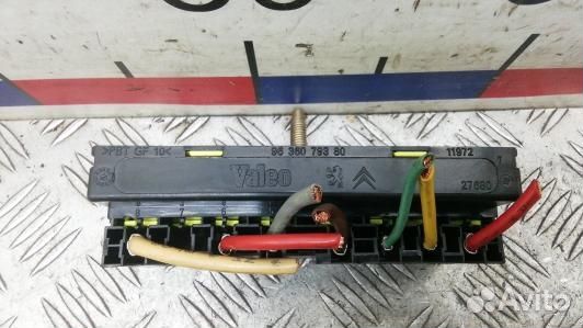 Блок предохранителей citroen C4 1 (3BL20M102)