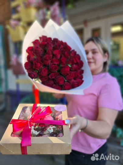 Роза клубника в шоколаде букет роз