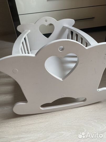 Деревянная кроватка для кукол