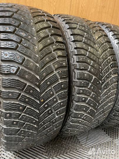 Michelin X-Ice North 4 205/55 R17