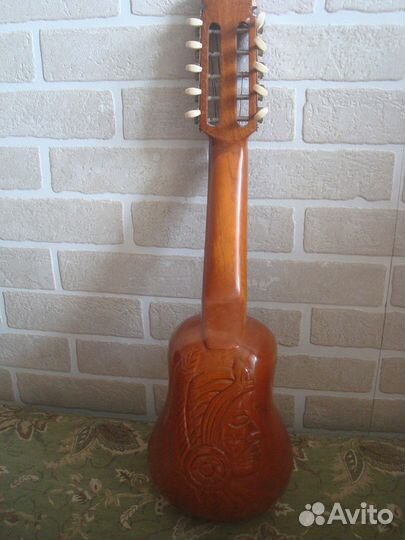 Гитара классическая мастеровая,чаранго