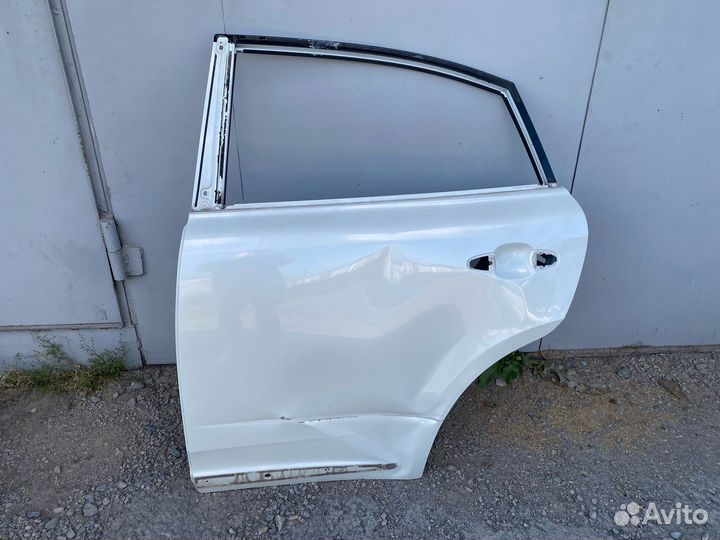 Дверь задняя левая Toyota Harrier 2018 (XU60)