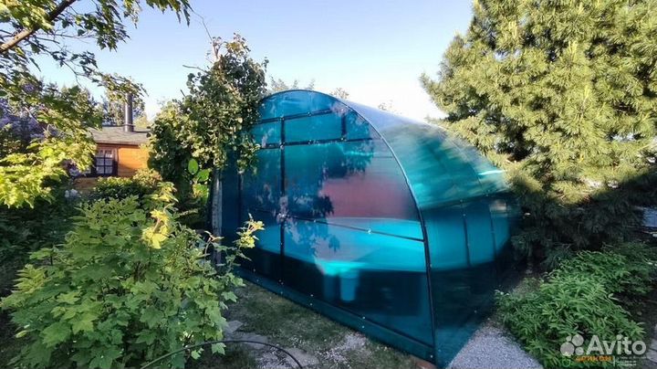 Теплицы из поликарбоната под бассейн