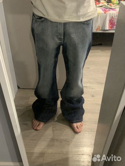 Джинсы клеш