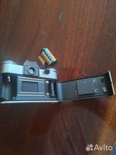 Пленочный фотоаппарат зенит е