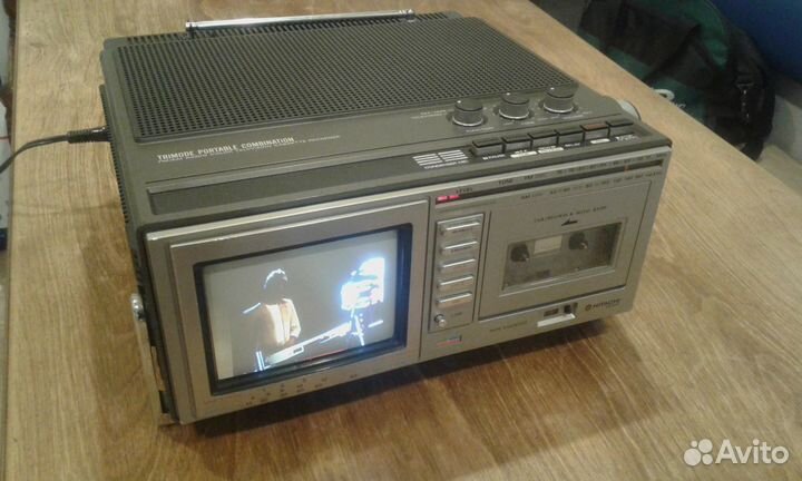 Магнитола с тв Hitachi C6-640