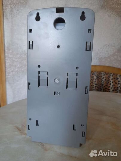 Диспенсер для антисептика