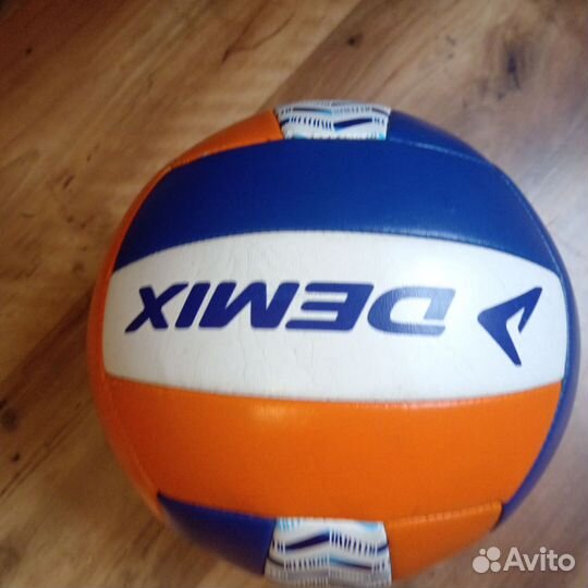 Волейбольный мяч демикс