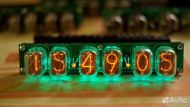 Часы Nixie Clock на ин-12 с секундами