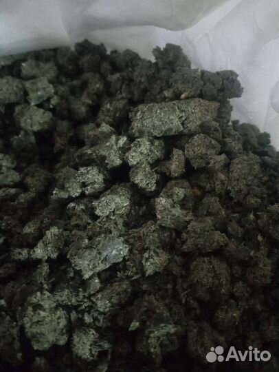 Жмых подсолнечника. Для добавки в корм животным