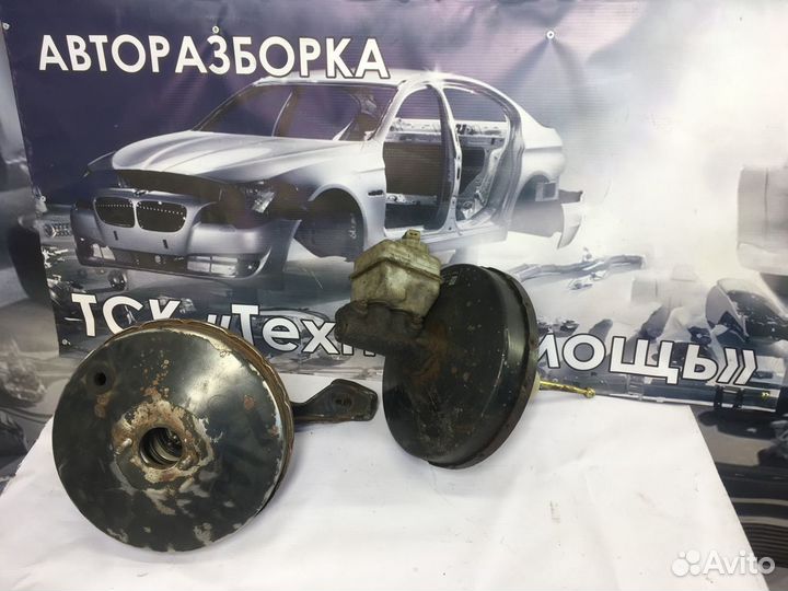 Вакуумный усилитель тормозов Volkswagen Golf 3